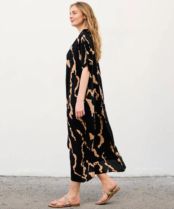 Chic and comfortable – FLORA Caftan